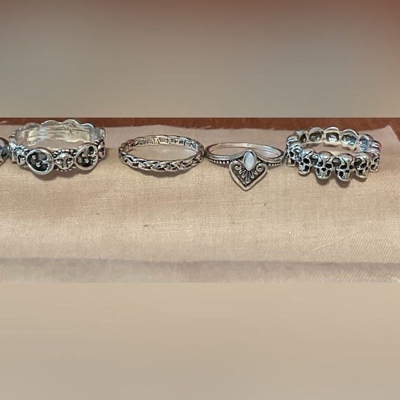 Set of 8 Finger Rings, BN - Picture 2 of 4